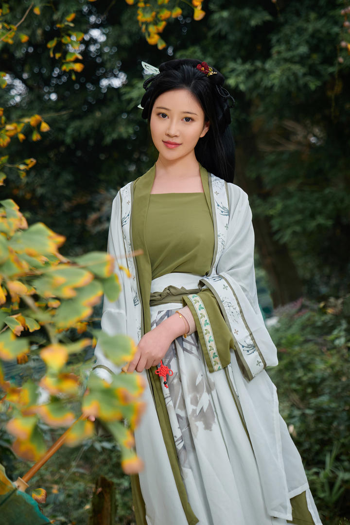 潘展乐搓手等金牌